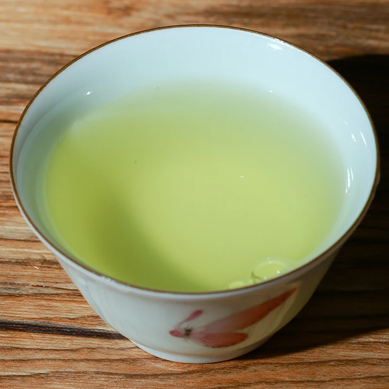 300g Taiwanese Super Fragrance Oolong High-cold Tea Gift Box in Dayuling Mountain
300g Taiwanese Super Fragrance Oolong High-cold Tea Gift Box in Dayuling Mountain