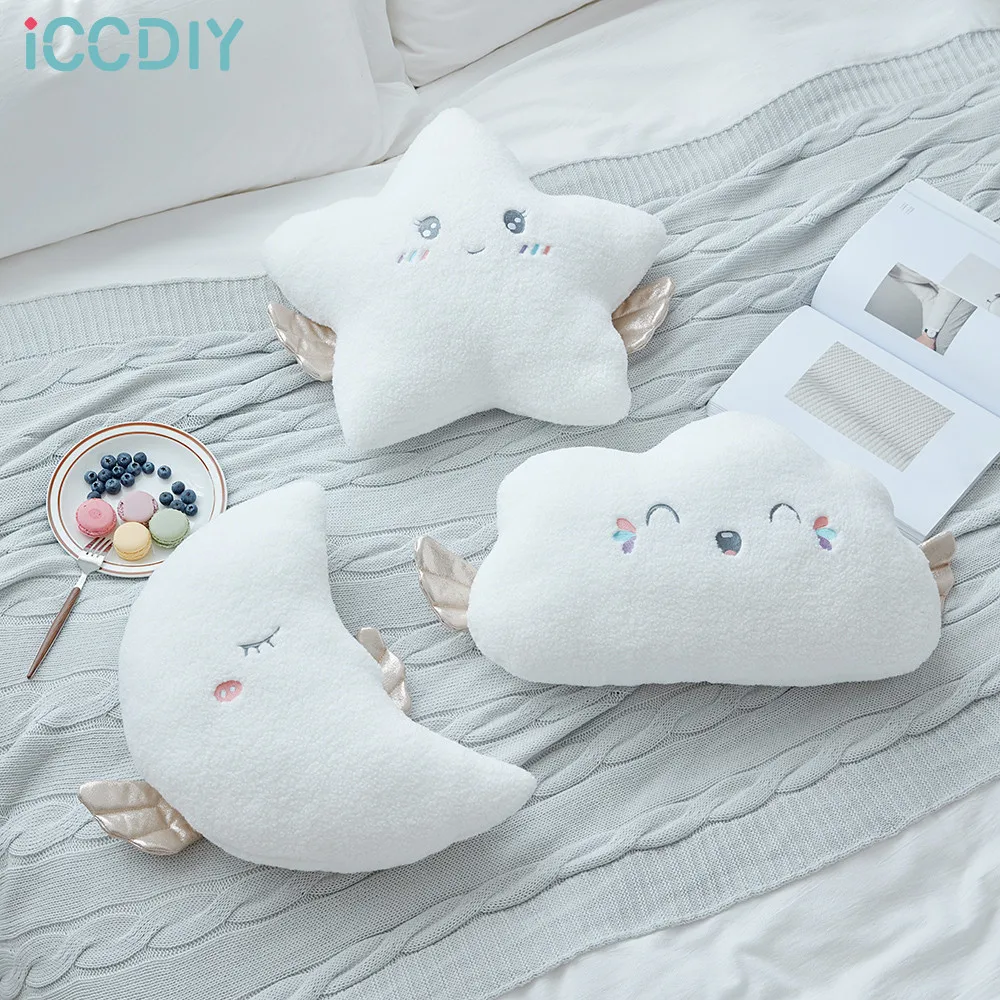 Ins New Cute Plush Angel Moon Star Pillow Child Cushion Kawaii Cloud Toy Baby Child Pillow Girl Bedroom Room Decoration Gift
Ins New Cute Plush Angel Moon Star Pillow Child Cushion Kawaii Cloud Toy Baby Child Pillow Girl Bedroom Room Decoration Gift