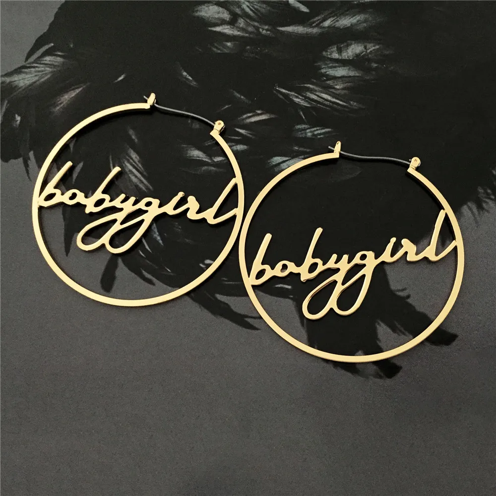 Модные большие полые серьги-кольца в виде букв Babygirl для женщин золотистые металлические серьги хип-хоп ювелирные изделия подарки
Модные большие полые серьги-кольца в виде букв Babygirl для женщин золотистые металлические серьги хип-хоп ювелирные изделия подарки