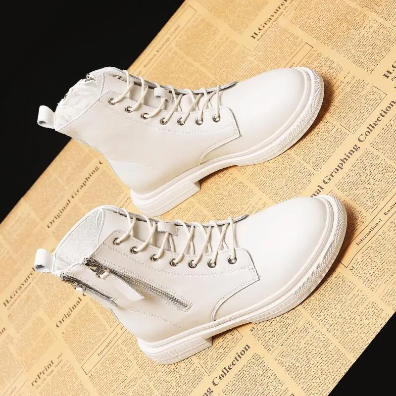 Martin boots women's British style 2021 new autumn and winter show feet small white boots online celebrity women's boots
Martin boots women's British style 2021 new autumn and winter show feet small white boots online celebrity women's boots