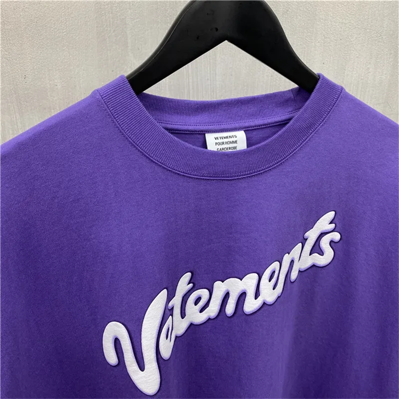 Purple 3D Foam Printing VETEMENTS T Shirt Men Women Oversized White Letter Embroidery Tee Vetements T Shirt
Purple 3D Foam Printing VETEMENTS T Shirt Men Women Oversized White Letter Embroidery Tee Vetements T Shirt
