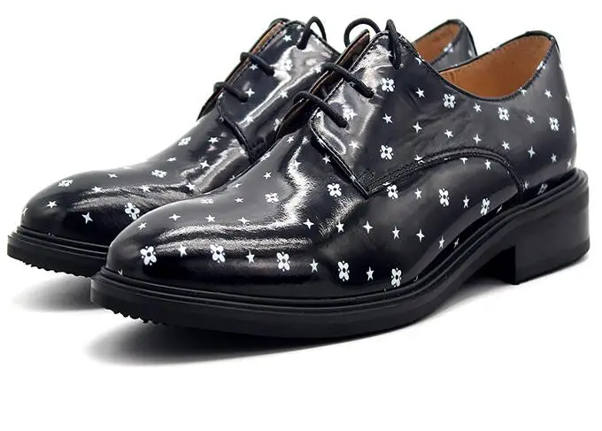 Handmade Men Shoes Top grade Black Derby shoes Pointed toe Genuine Leather Flower Men shoes for men
Handmade Men Shoes Top grade Black Derby shoes Pointed toe Genuine Leather Flower Men shoes for men