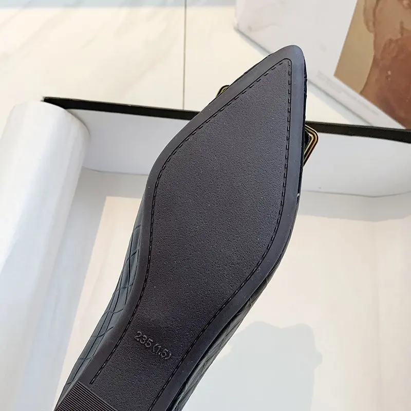 Pointed Toe Soft Moccasin Shoes Female Footwear All-Match Casual Sneaker Slip-on Shallow Mouth Moccasins Dress Retro Boat Slip O
Pointed Toe Soft Moccasin Shoes Female Footwear All-Match Casual Sneaker Slip-on Shallow Mouth Moccasins Dress Retro Boat Slip O