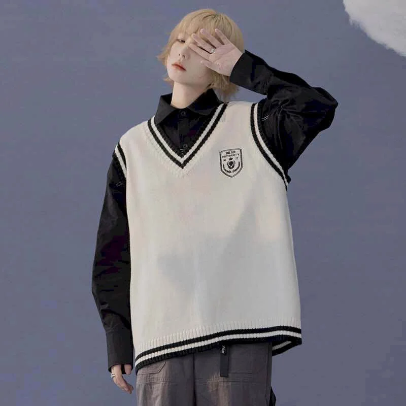 2022 Spring New Outer Knit Sweater Vest Men Women Japan Preppy Embroidery V-neck Sleeveless Bottoming High Street Goth Punk Vest
2022 Spring New Outer Knit Sweater Vest Men Women Japan Preppy Embroidery V-neck Sleeveless Bottoming High Street Goth Punk Vest