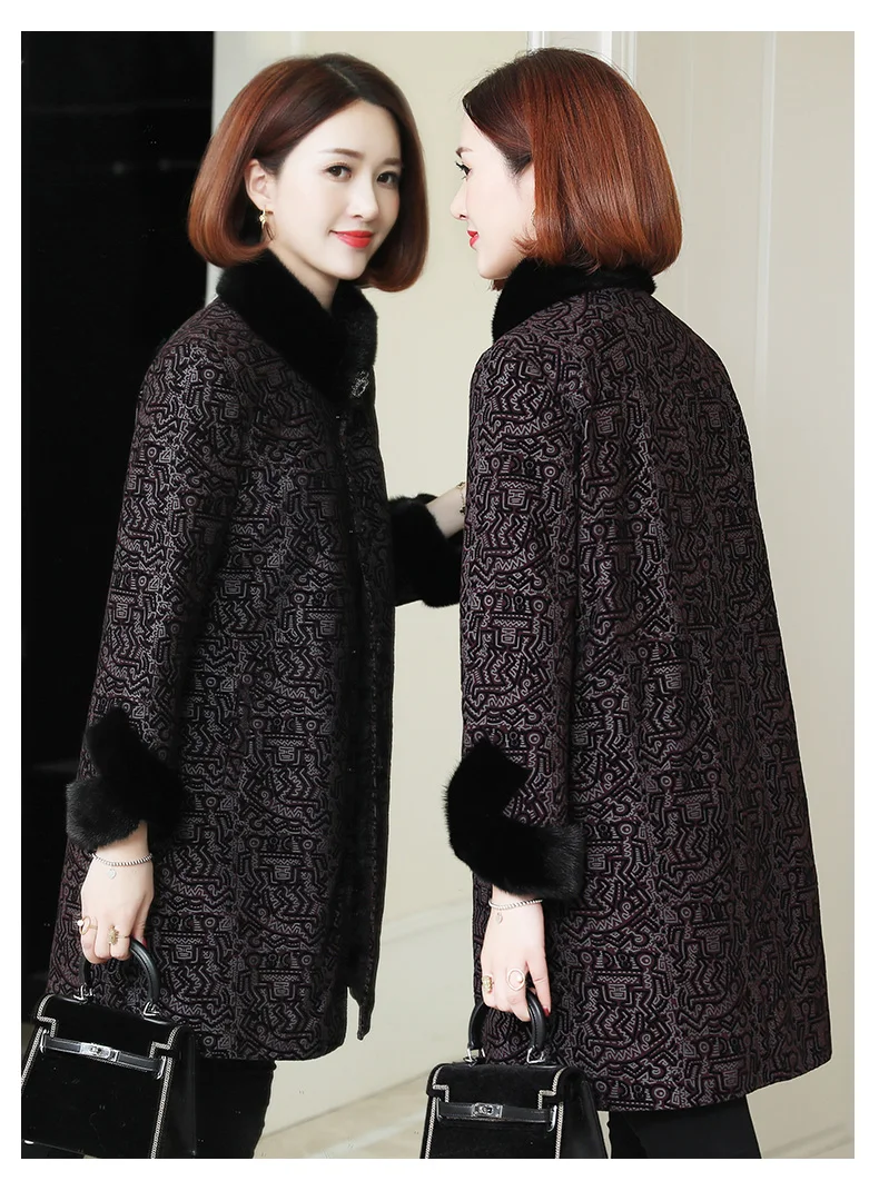 Real leather down jacket women's middle and long new printing middle aged and elderly mother's clothing Haining leather
Real leather down jacket women's middle and long new printing middle aged and elderly mother's clothing Haining leather