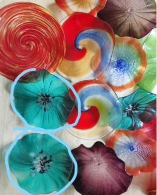 Latest Handmade Multi Colored Wall Plates Flower Design Mouth Blown Glass Wall Lamps
Latest Handmade Multi Colored Wall Plates Flower Design Mouth Blown Glass Wall Lamps