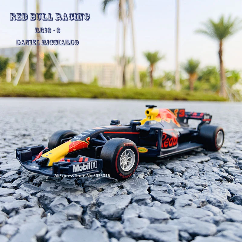 Bburago 1:32 2017 Red Bull RB13-3 Daniel Ricciardo F1 car with acrylic display box die-cast alloy car model collection gift toy
Bburago 1:32 2017 Red Bull RB13-3 Daniel Ricciardo F1 car with acrylic display box die-cast alloy car model collection gift toy