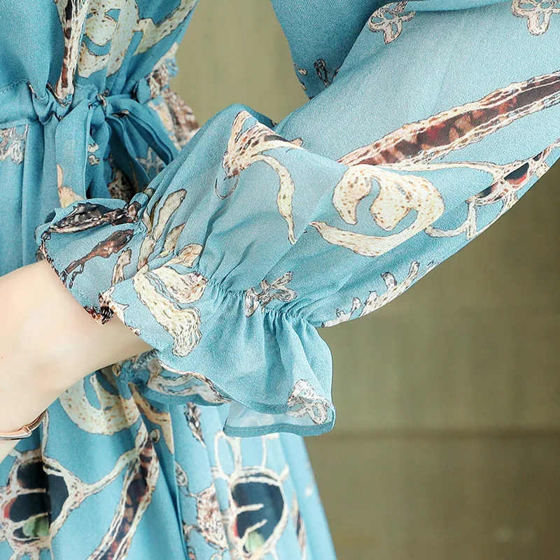 Silk dress women's summer new style long-sleeved design, medium and long style, thin floral mulberry silk skirt
Silk dress women's summer new style long-sleeved design, medium and long style, thin floral mulberry silk skirt