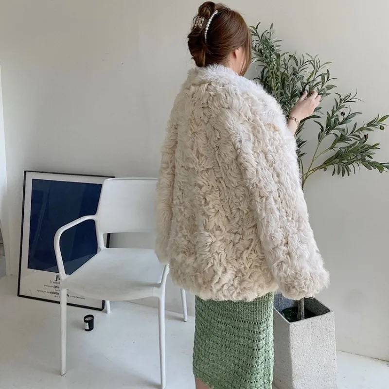 Womens Streetwear Lambswool Coat Autumn Winter Thick Warm Short Natural Wool Jackets Elegant Office Lady Long Sleeve Outerwear
Womens Streetwear Lambswool Coat Autumn Winter Thick Warm Short Natural Wool Jackets Elegant Office Lady Long Sleeve Outerwear