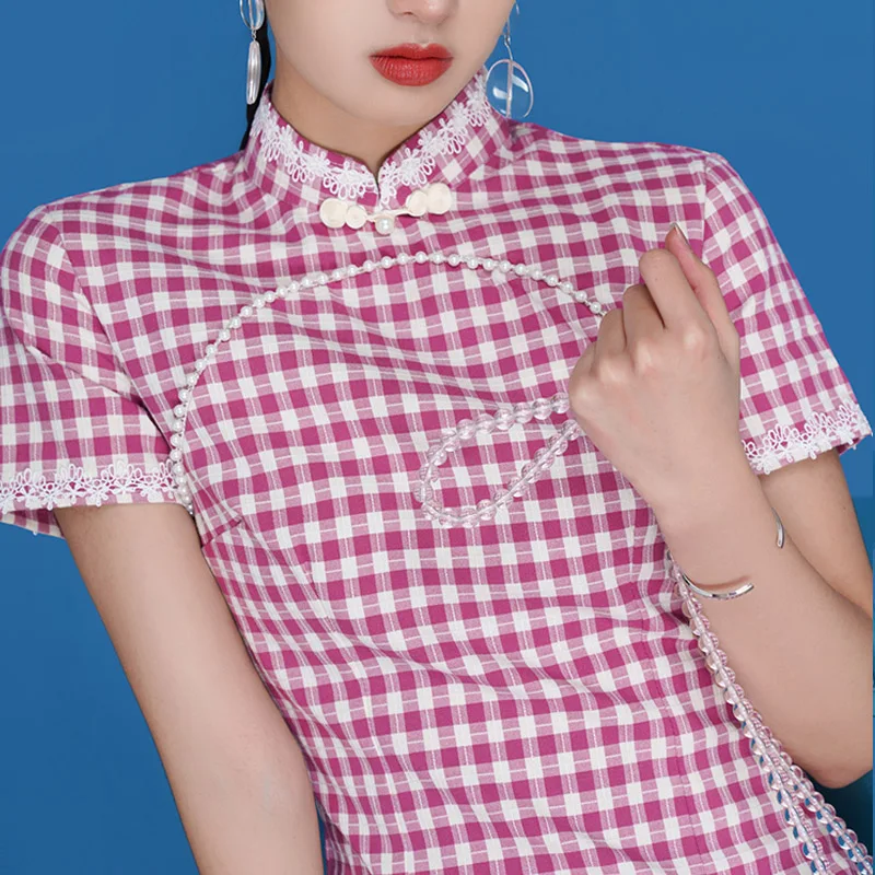 2021 Sexy High-Neck Traditional Chinese Dress Plaid Short Sleeve Cheongsam Dress Nightclub Slim Lace Qiapo Dresses Costume
2021 Sexy High-Neck Traditional Chinese Dress Plaid Short Sleeve Cheongsam Dress Nightclub Slim Lace Qiapo Dresses Costume