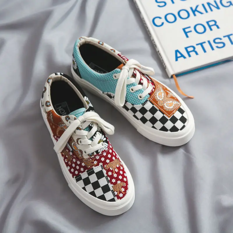 Men's and Women's Fashion Color Matching Casual Shoes Couple Shoes Retro Plaid Sneakers Low Cut Canvas Shoes 2021 Spring New
Men's and Women's Fashion Color Matching Casual Shoes Couple Shoes Retro Plaid Sneakers Low Cut Canvas Shoes 2021 Spring New