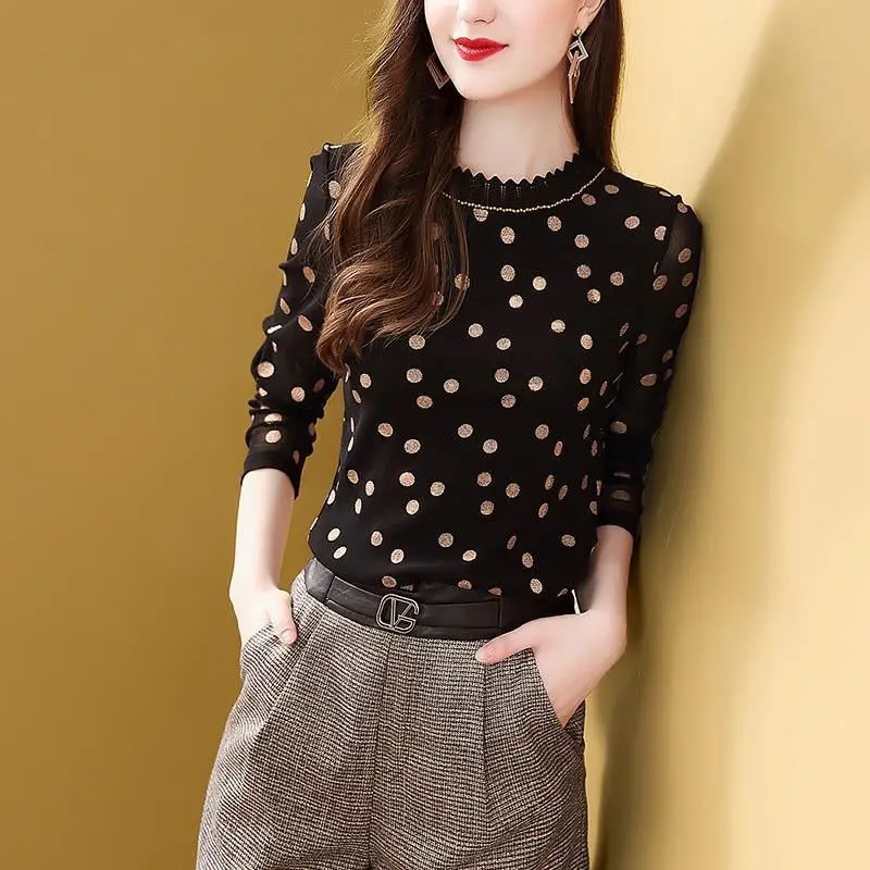 Fashion fashion wave dot bottom coat women's 2021 spring and autumn new long sleeve T-shirt versatile mesh slim top
Fashion fashion wave dot bottom coat women's 2021 spring and autumn new long sleeve T-shirt versatile mesh slim top