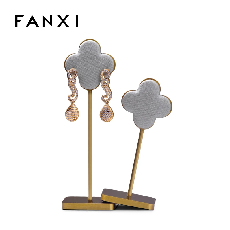 Подставка-органайзер для ювелирных изделий FANXI, металлическая, в форме лепестка
Подставка-органайзер для ювелирных изделий FANXI, металлическая, в форме лепестка