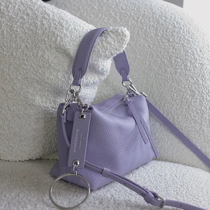 Vintage PU Leather Shoulder Bag For Women 2021 Designer Brand Ladies Handbags With Wide Belt Fashion Chain Female Purse ABG168
Vintage PU Leather Shoulder Bag For Women 2021 Designer Brand Ladies Handbags With Wide Belt Fashion Chain Female Purse ABG168