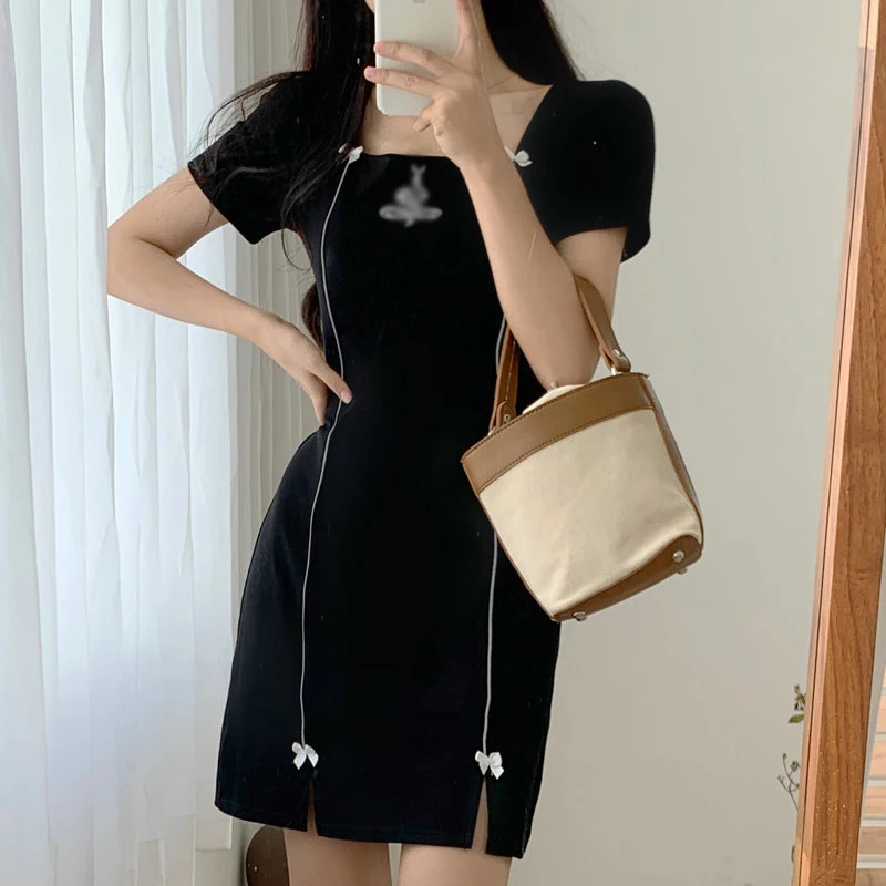 Stylish Women Summer Black Curvy Dresses With Bow Design Short Sleeve Square Collar Hipline Length Split Hem Back Lace Up Robe
Stylish Women Summer Black Curvy Dresses With Bow Design Short Sleeve Square Collar Hipline Length Split Hem Back Lace Up Robe