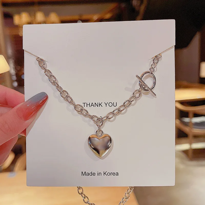 New Trendy Heart Pendant Necklace for Women Fashion Silver Color Metal Choker Necklace Clavicle Chain Jewelry Gift
New Trendy Heart Pendant Necklace for Women Fashion Silver Color Metal Choker Necklace Clavicle Chain Jewelry Gift