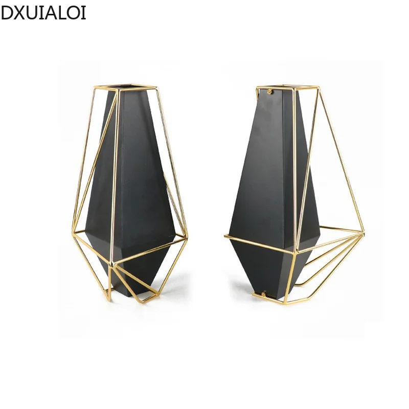 Home decoration creative metal electroplating geometric shape vase European style light luxury home desktop decoration DXUIALOI
Home decoration creative metal electroplating geometric shape vase European style light luxury home desktop decoration DXUIALOI