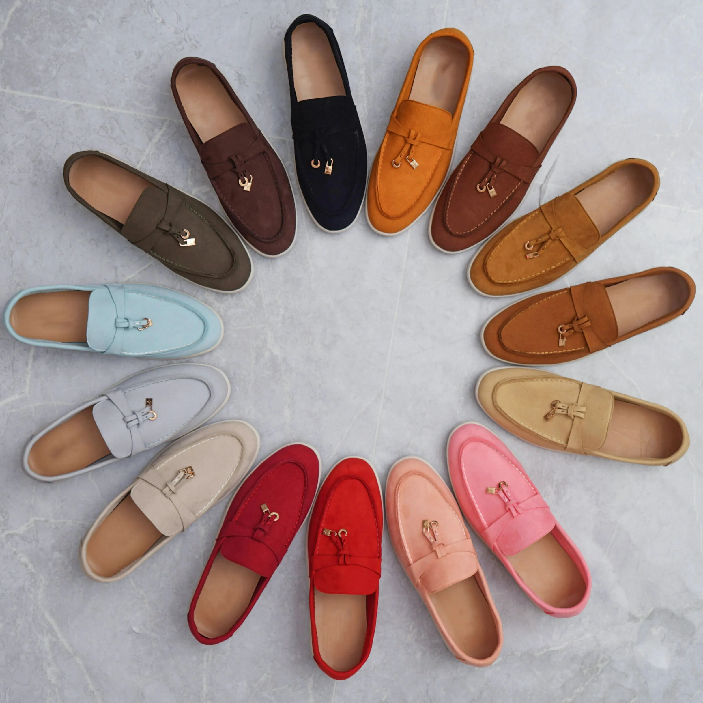 Multicolor Women Flat Shoes Metal Lock Decor Loafers Ladies Shoes Woman Slip-on Casual Walk Shoes for Women Plus Size 44 45 46
Multicolor Women Flat Shoes Metal Lock Decor Loafers Ladies Shoes Woman Slip-on Casual Walk Shoes for Women Plus Size 44 45 46