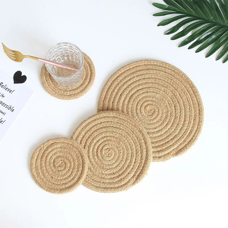 Hand-woven Jute Placemat Round Mat Table Insulation Placemat Dining Coaster Bowl Mat Drain Mat Kitchen Decoration Accessories
Hand-woven Jute Placemat Round Mat Table Insulation Placemat Dining Coaster Bowl Mat Drain Mat Kitchen Decoration Accessories
