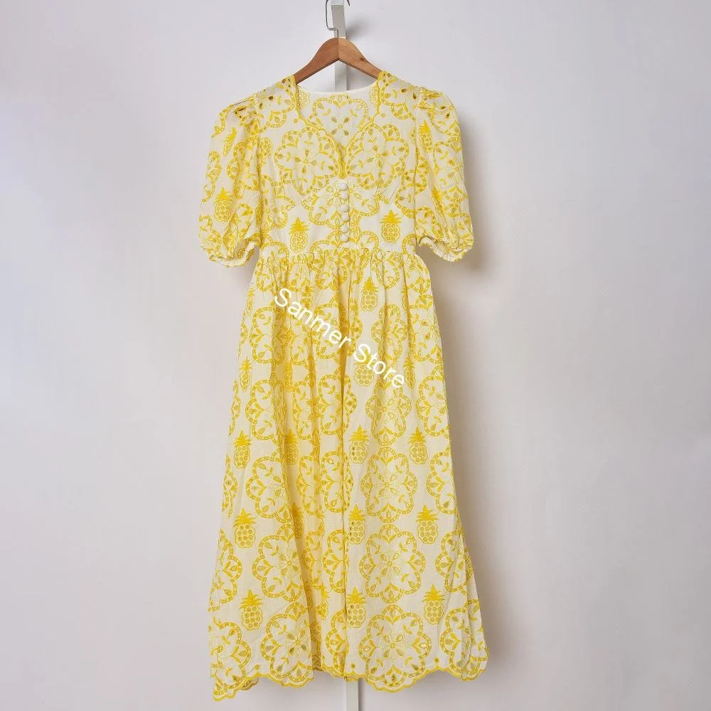 Women Embroidery Floral Dress Hollow out High Waist Short Puff Sleeve V-neck Elegant Female Midi Dresses with Buttons
Women Embroidery Floral Dress Hollow out High Waist Short Puff Sleeve V-neck Elegant Female Midi Dresses with Buttons