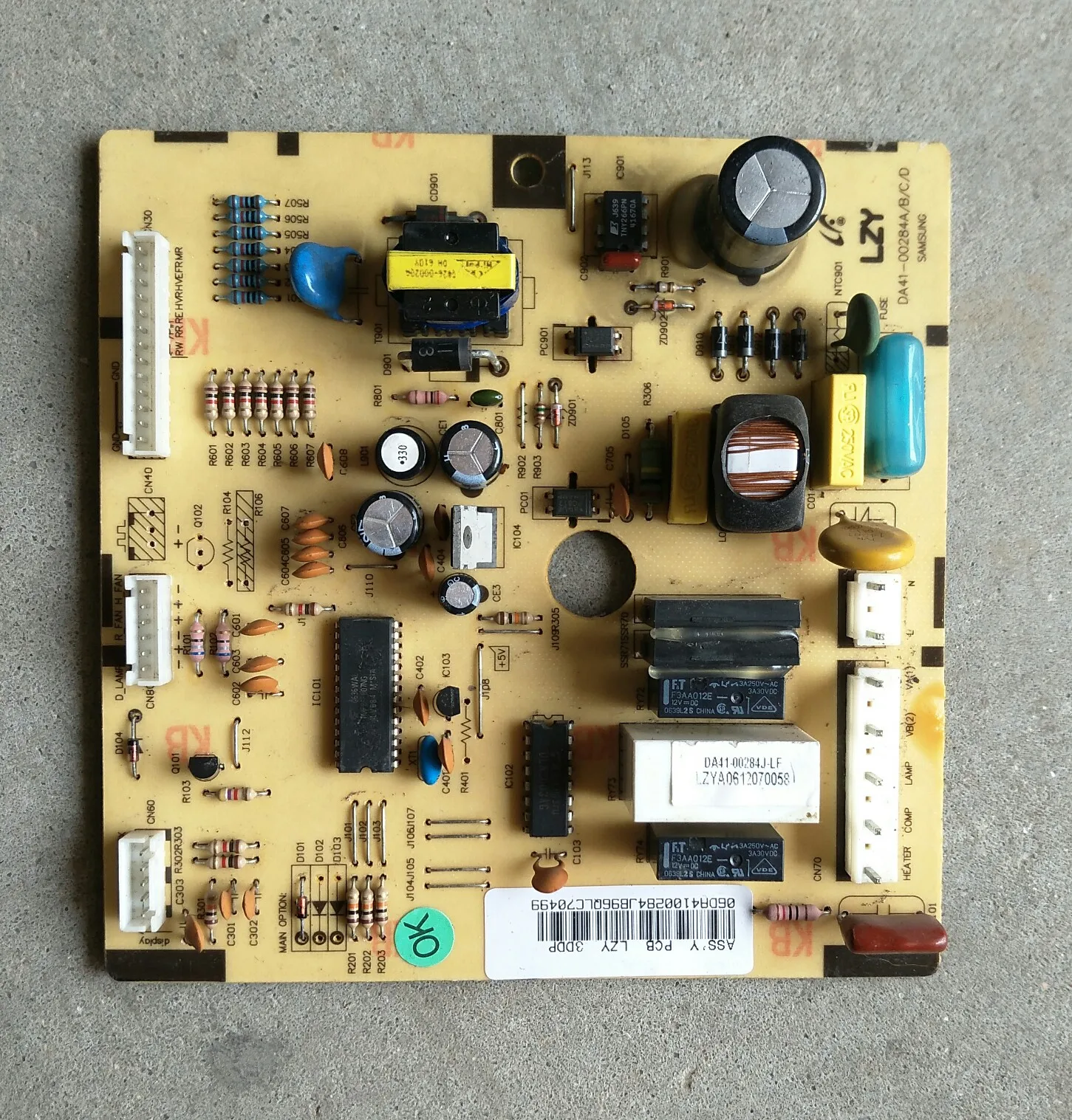 Samsung Refrigerator Computer Motherboard BCD-252NIV R DA41-00284A / 00428C / 00604B Disassembly Parts
Samsung Refrigerator Computer Motherboard BCD-252NIV R DA41-00284A / 00428C / 00604B Disassembly Parts