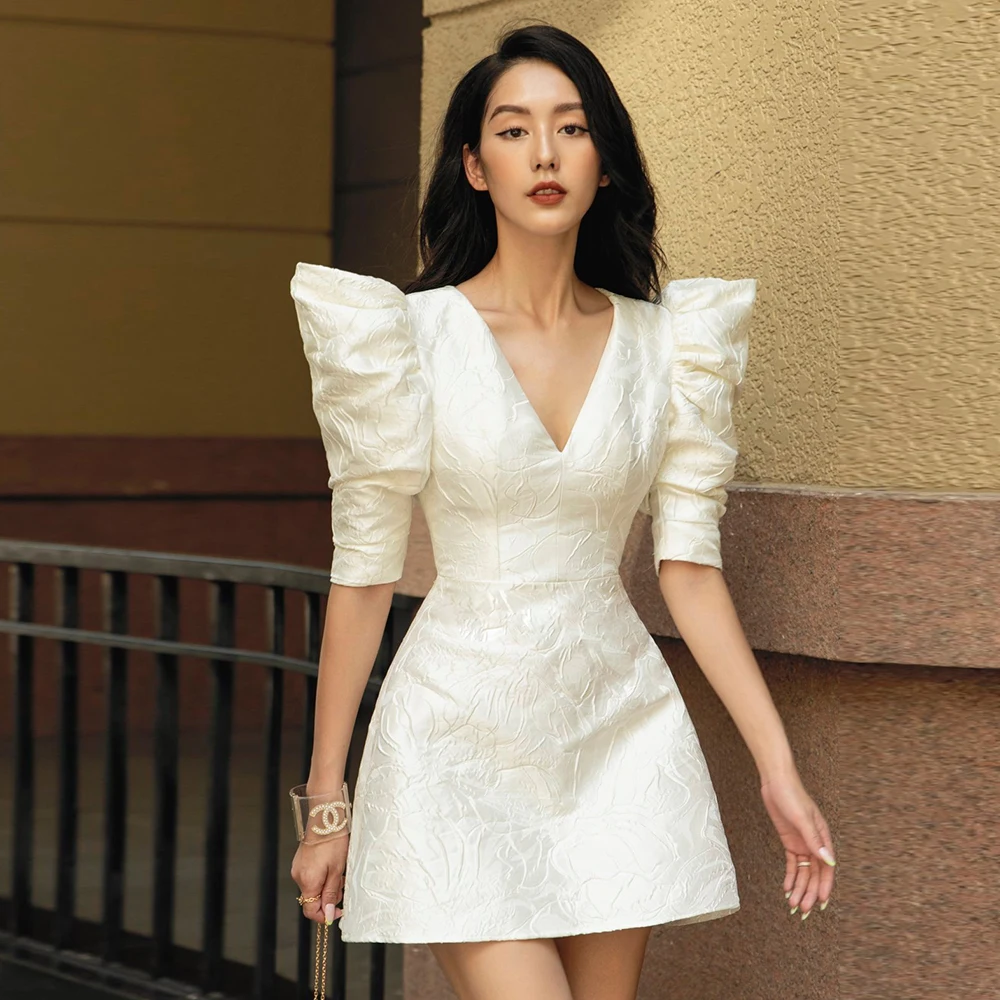 2021 Women White Deep V Neck A Line Mini Bandage Dress Puff Sleeve Backless Bodycon Summer Elegant Christmas Party Dresses Vesti
2021 Women White Deep V Neck A Line Mini Bandage Dress Puff Sleeve Backless Bodycon Summer Elegant Christmas Party Dresses Vesti