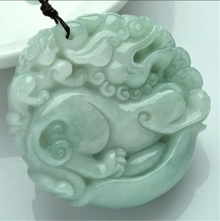 Natural Jadeite Transport Zhulutong Male Mother and Son Razor Jade Peiyu Brand Jade Pendant
Natural Jadeite Transport Zhulutong Male Mother and Son Razor Jade Peiyu Brand Jade Pendant