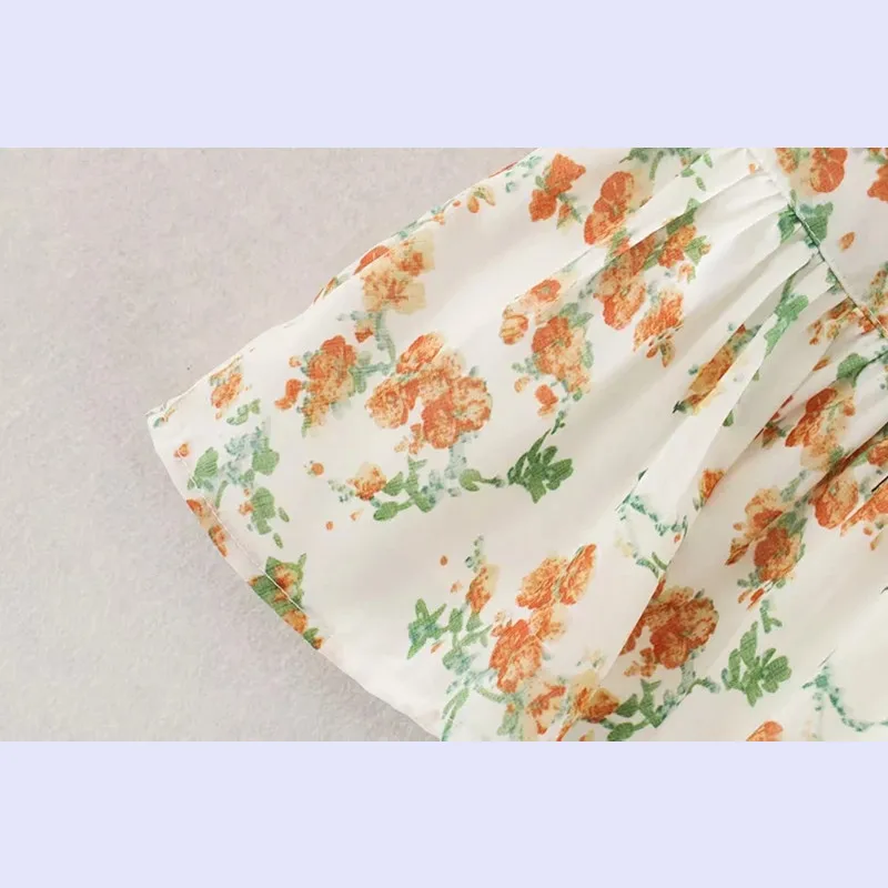 Women Pleated Skirts High Waist Slim Sexy Short Skirt Korean Floral-Printed Streetwear Female Chiffon Skirts 2020 Summer Fashion
Women Pleated Skirts High Waist Slim Sexy Short Skirt Korean Floral-Printed Streetwear Female Chiffon Skirts 2020 Summer Fashion