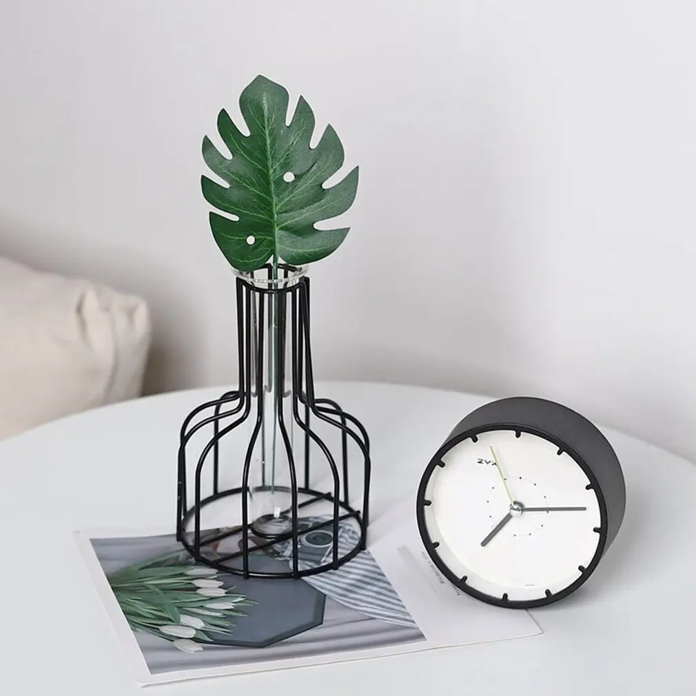 Nordic Creative Vase Home Decor Glass Vase Hydroponic Plant Holder Iron Line Flowers Ornament Home Garden Decoration 
Nordic Creative Vase Home Decor Glass Vase Hydroponic Plant Holder Iron Line Flowers Ornament Home Garden Decoration