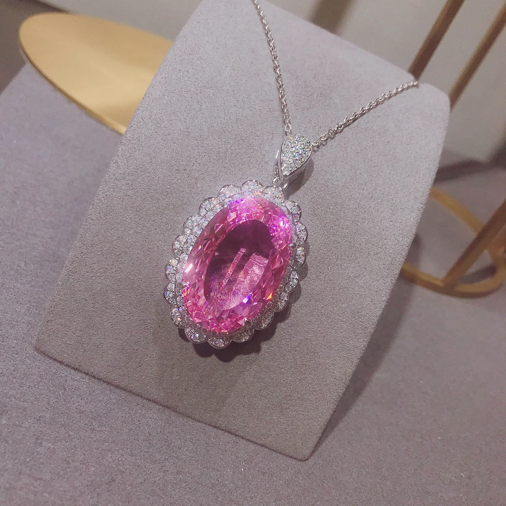 

Foydjew Color Treasure Jewelry Sets Simulation Pink Morgan Stone Pendant Open Ring Super Flash Pink Zircon Necklaces Earrings