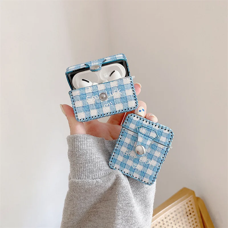 Cute White Blue Plaid Earphone Case For Apple AirPods 1 2 3 Fashion Soft Leather Headphone Cover For Air Pods Pro Headset Shell
Cute White Blue Plaid Earphone Case For Apple AirPods 1 2 3 Fashion Soft Leather Headphone Cover For Air Pods Pro Headset Shell