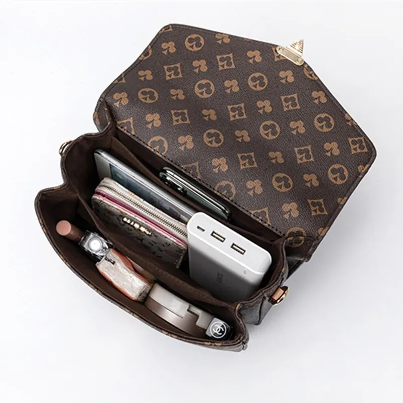 Women 2020 New Wild Fashion Retro Shoulder Messenger Bags High Quality Small Square Bags Women Purse and Handbags Sac A Main
Women 2020 New Wild Fashion Retro Shoulder Messenger Bags High Quality Small Square Bags Women Purse and Handbags Sac A Main