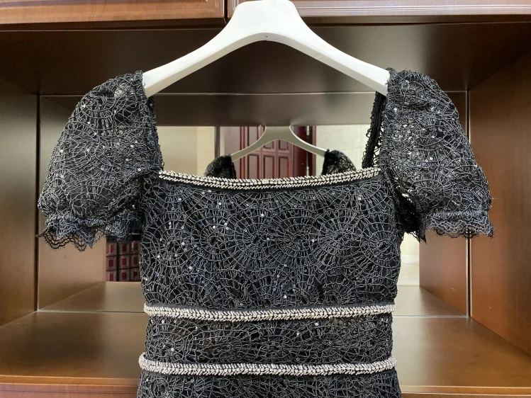 New Self Portrait Women Midl Long Dress Luxury Lace Puff Sleeves Beading Square Collar Collection Female Elegant Party Dresses
New Self Portrait Women Midl Long Dress Luxury Lace Puff Sleeves Beading Square Collar Collection Female Elegant Party Dresses