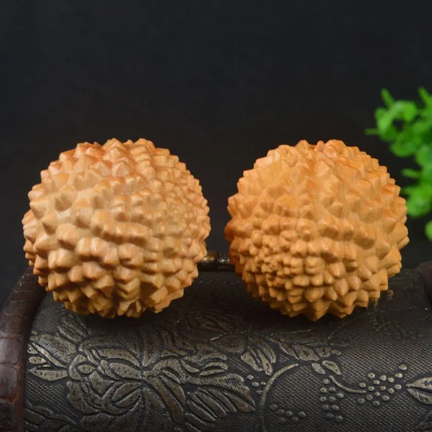 Wooden Hand Ball Angel Cabochon Cliff Cypress Solid Wood Carving Health Ball Old Man Playing Durian Massage Home Decoration 
Wooden Hand Ball Angel Cabochon Cliff Cypress Solid Wood Carving Health Ball Old Man Playing Durian Massage Home Decoration