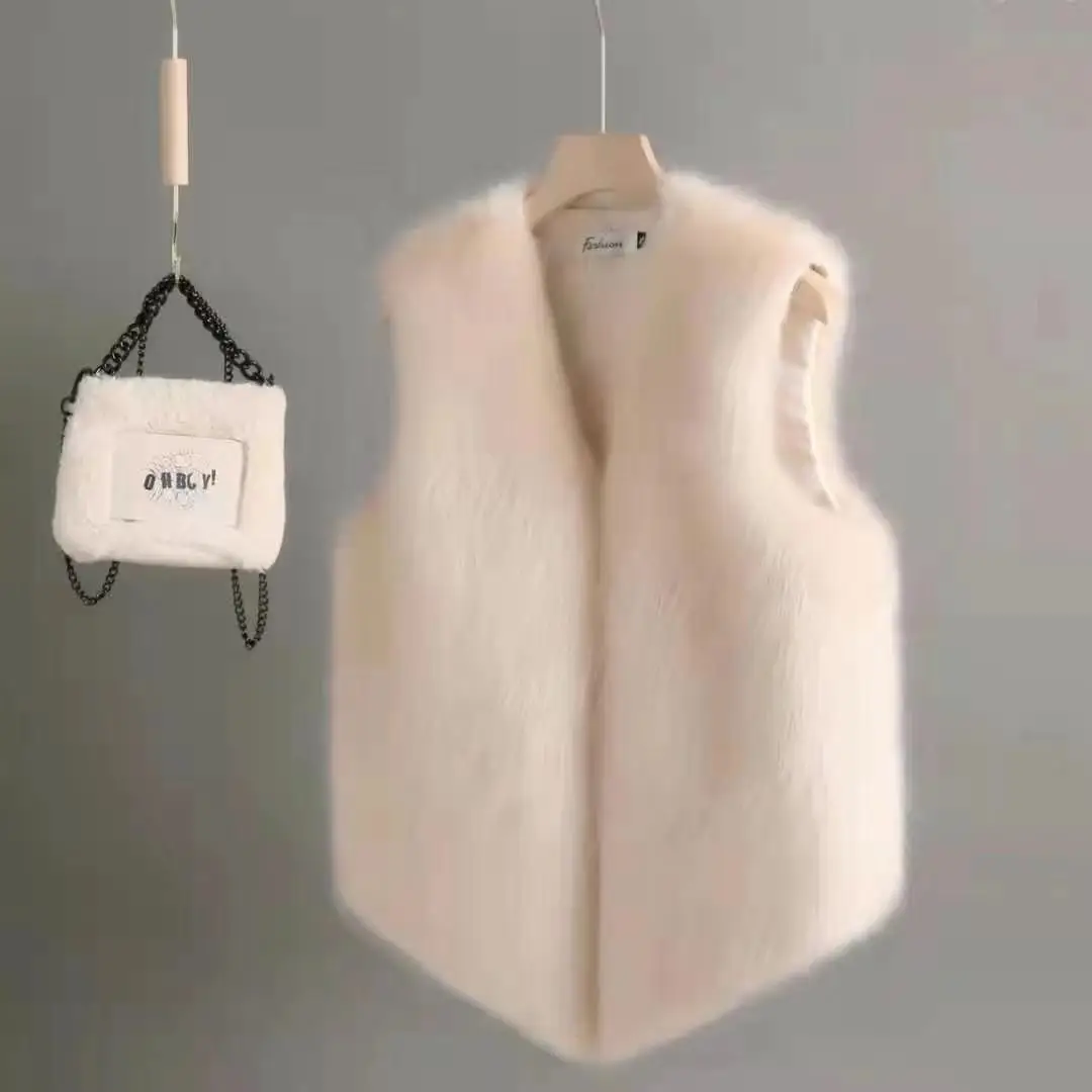 2021 new fur vest women's short imitation rex rabbit fur vest slim slimming fur vest waistcoat Korean version
2021 new fur vest women's short imitation rex rabbit fur vest slim slimming fur vest waistcoat Korean version
