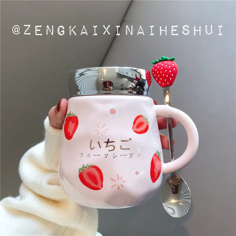 Милая керамическая кофейная кружка с крышкой и ложкой, мультяшная Клубничная чашка для воды, кружка для молочного чая для девушки, студента,...
Милая керамическая кофейная кружка с крышкой и ложкой, мультяшная Клубничная чашка для воды, кружка для молочного чая для девушки, студента,...