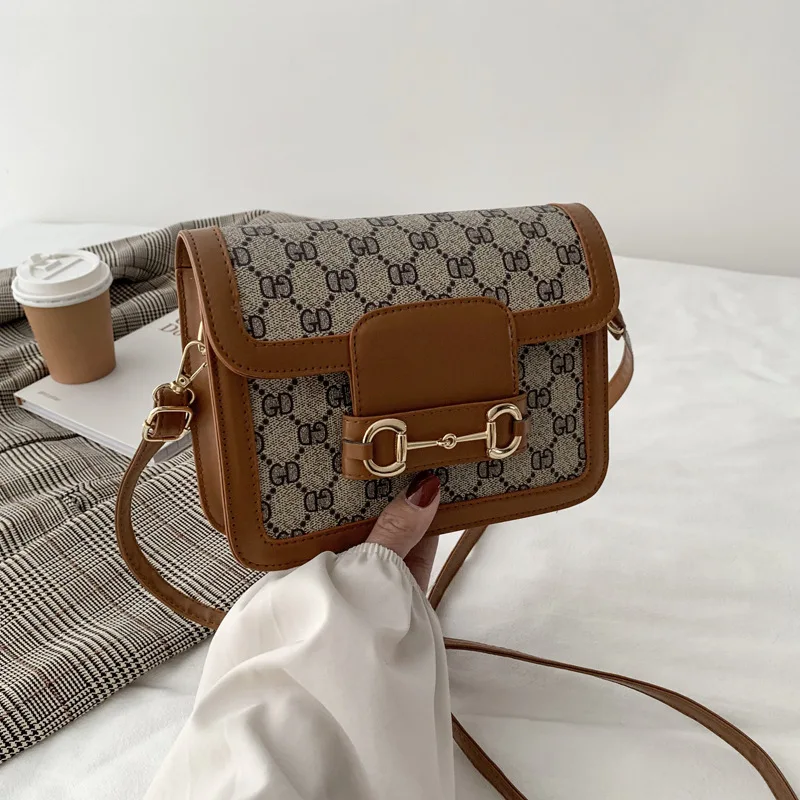 Ladies New Shoulder Bag European and American Retro Net Red Saddle Bag Simple atmosphere FashionAll-match Messenger Small Bag
Ladies New Shoulder Bag European and American Retro Net Red Saddle Bag Simple atmosphere FashionAll-match Messenger Small Bag