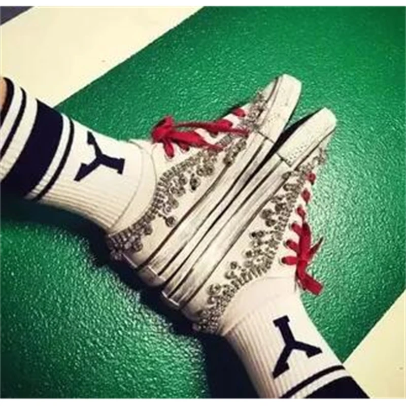2019 Spring autumn girl Korean diamond flat shoes retro dirty shoes old white shoes light luxury casual style women shoes
2019 Spring autumn girl Korean diamond flat shoes retro dirty shoes old white shoes light luxury casual style women shoes