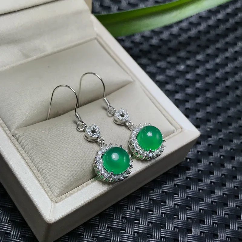 Natural green chalcedony Earrings 925 sterling silver hot style special price promotion including certificate package, beautiful
Natural green chalcedony Earrings 925 sterling silver hot style special price promotion including certificate package, beautiful