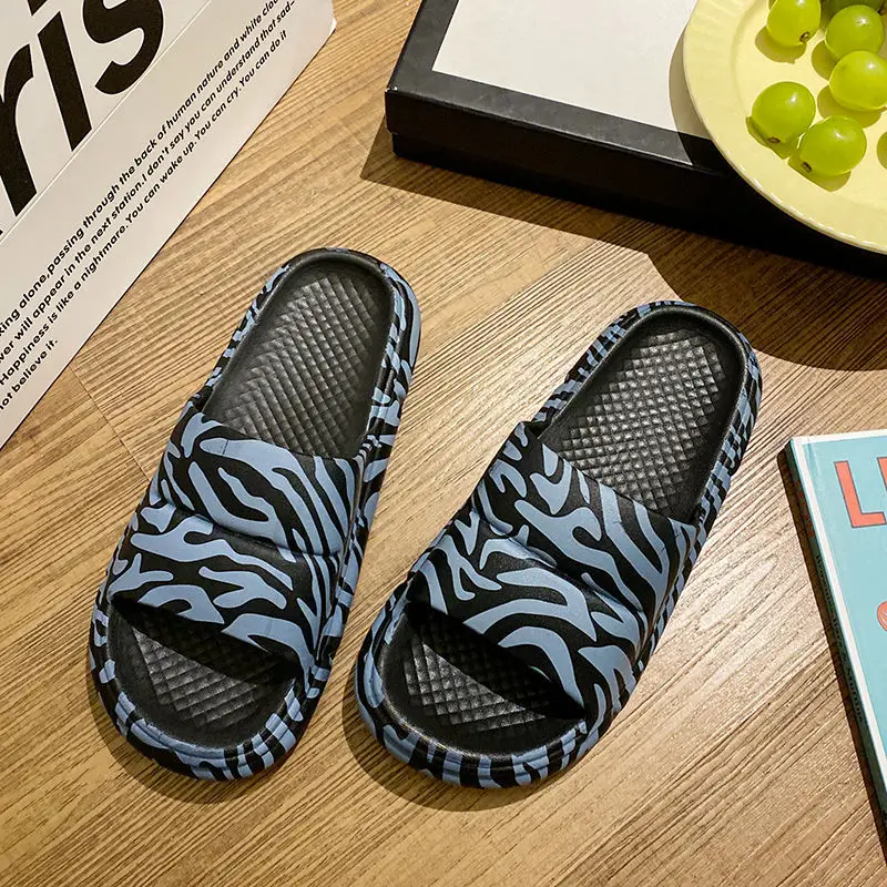 Slippers Female Summer Net Red Ins Non-slip Thick Bottom Indoor And Outdoor Wear Home Bathroom Couple Integrated Sandals
Slippers Female Summer Net Red Ins Non-slip Thick Bottom Indoor And Outdoor Wear Home Bathroom Couple Integrated Sandals