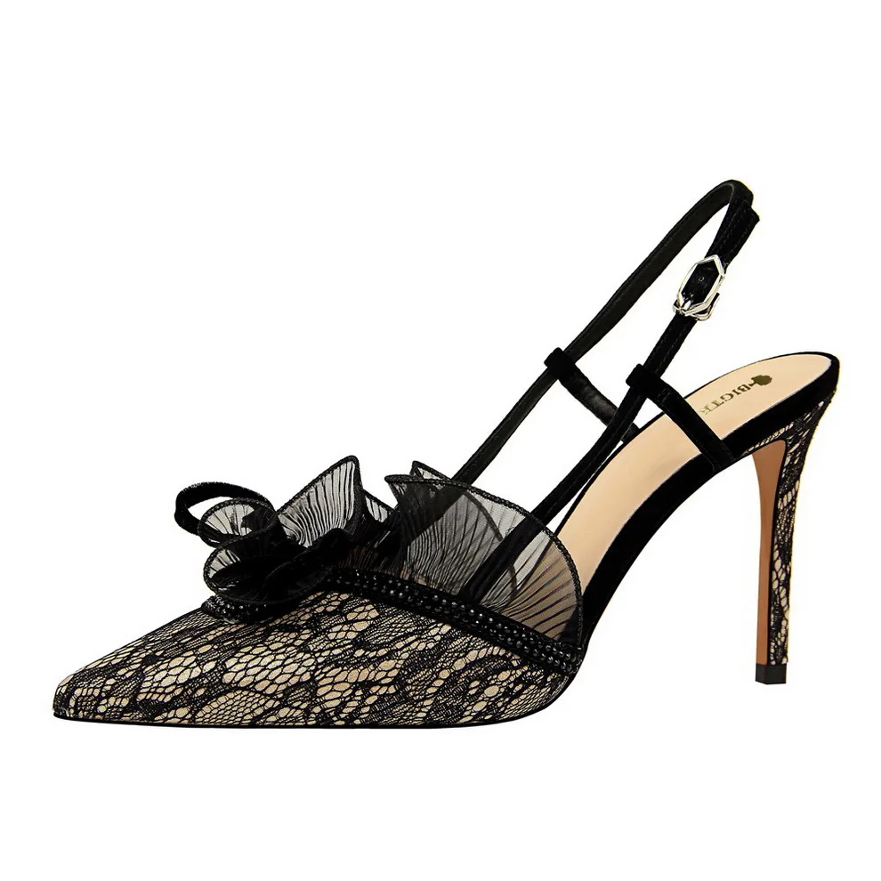 New high-heeled shoes fashionable sexy banquet women's shoes stiletto high-heeled rhinestone lace hollow sandals
New high-heeled shoes fashionable sexy banquet women's shoes stiletto high-heeled rhinestone lace hollow sandals