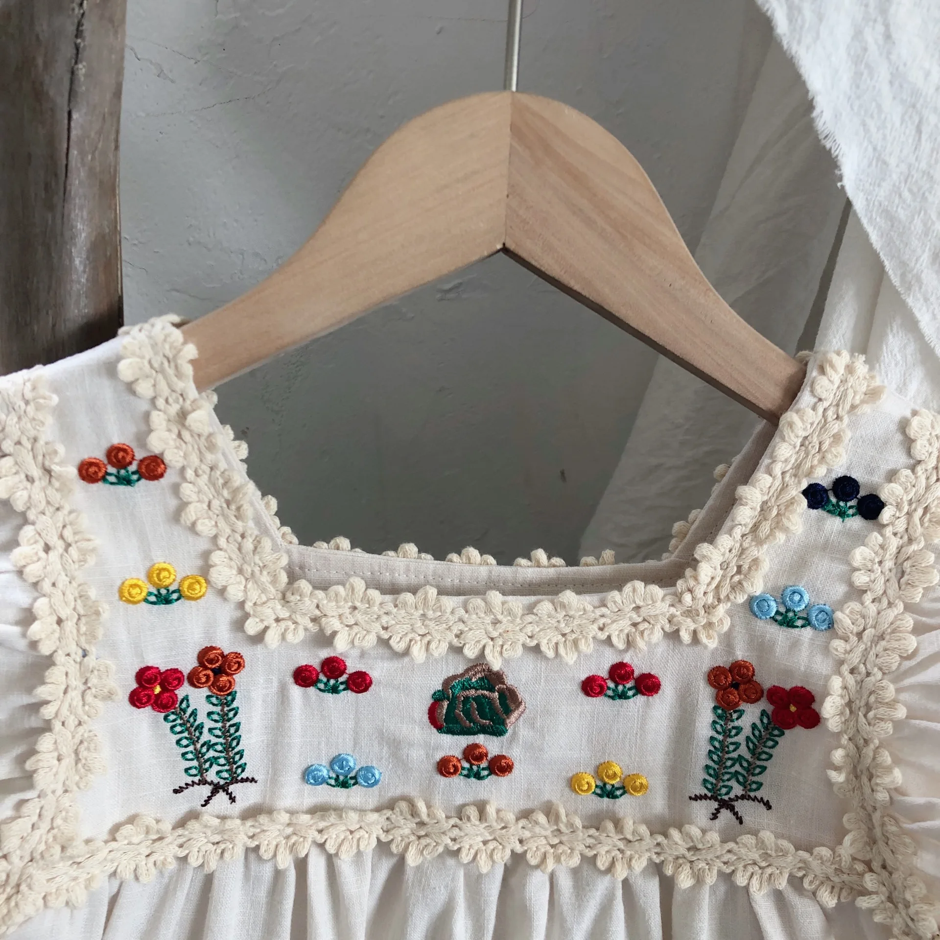 Baby Girl Dress Sleeveless Ruffle BoutiqueEmbroidery Vestidos Summer New Casual Children Princess Girls Cute Clothes Dresses
Baby Girl Dress Sleeveless Ruffle BoutiqueEmbroidery Vestidos Summer New Casual Children Princess Girls Cute Clothes Dresses