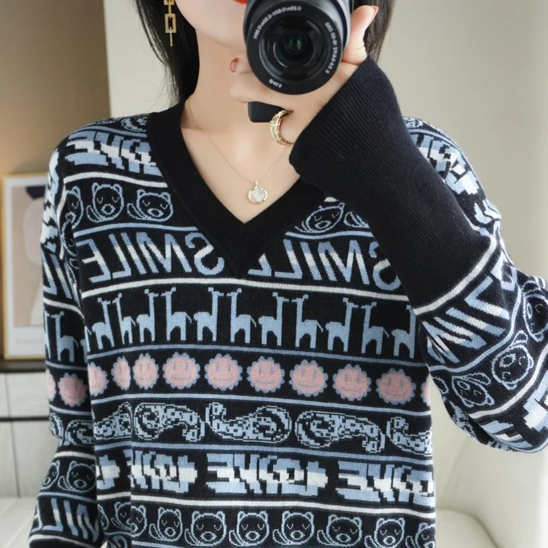 Worsted wool autumn and winter new style ladies loose v-neck color matching jacquard short base sweater sweater
Worsted wool autumn and winter new style ladies loose v-neck color matching jacquard short base sweater sweater