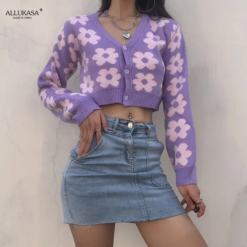 Embroidery Autumn and Winter Cardigan French Elegant Floral Small Fresh V-neck Sweater Long-sleeved Student
Embroidery Autumn and Winter Cardigan French Elegant Floral Small Fresh V-neck Sweater Long-sleeved Student