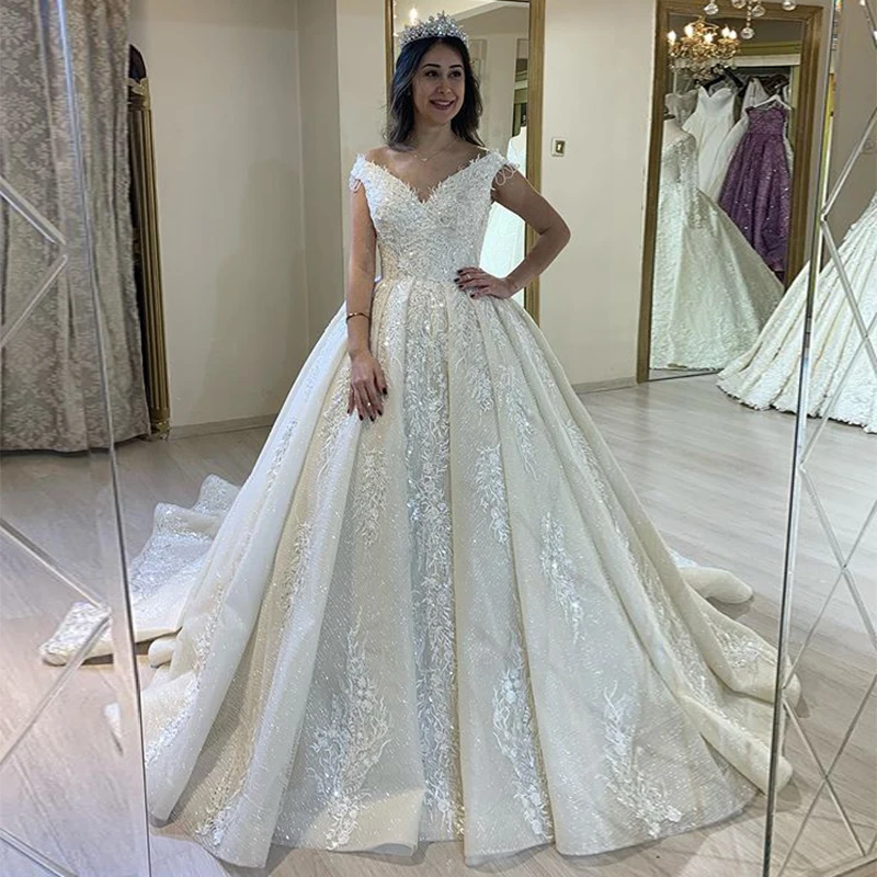 Hot Sale Wholesale Church Luxury Wedding Dress Sequins Bead Applique Ball Gown Bridal Gown
Hot Sale Wholesale Church Luxury Wedding Dress Sequins Bead Applique Ball Gown Bridal Gown