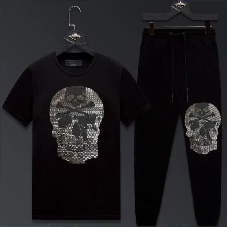 Short Sleeve Brand Diamond Rhinestone Men Clothing Sets Tracksuit 2 Piece Sets Men's Set Streetswear
Short Sleeve Brand Diamond Rhinestone Men Clothing Sets Tracksuit 2 Piece Sets Men's Set Streetswear