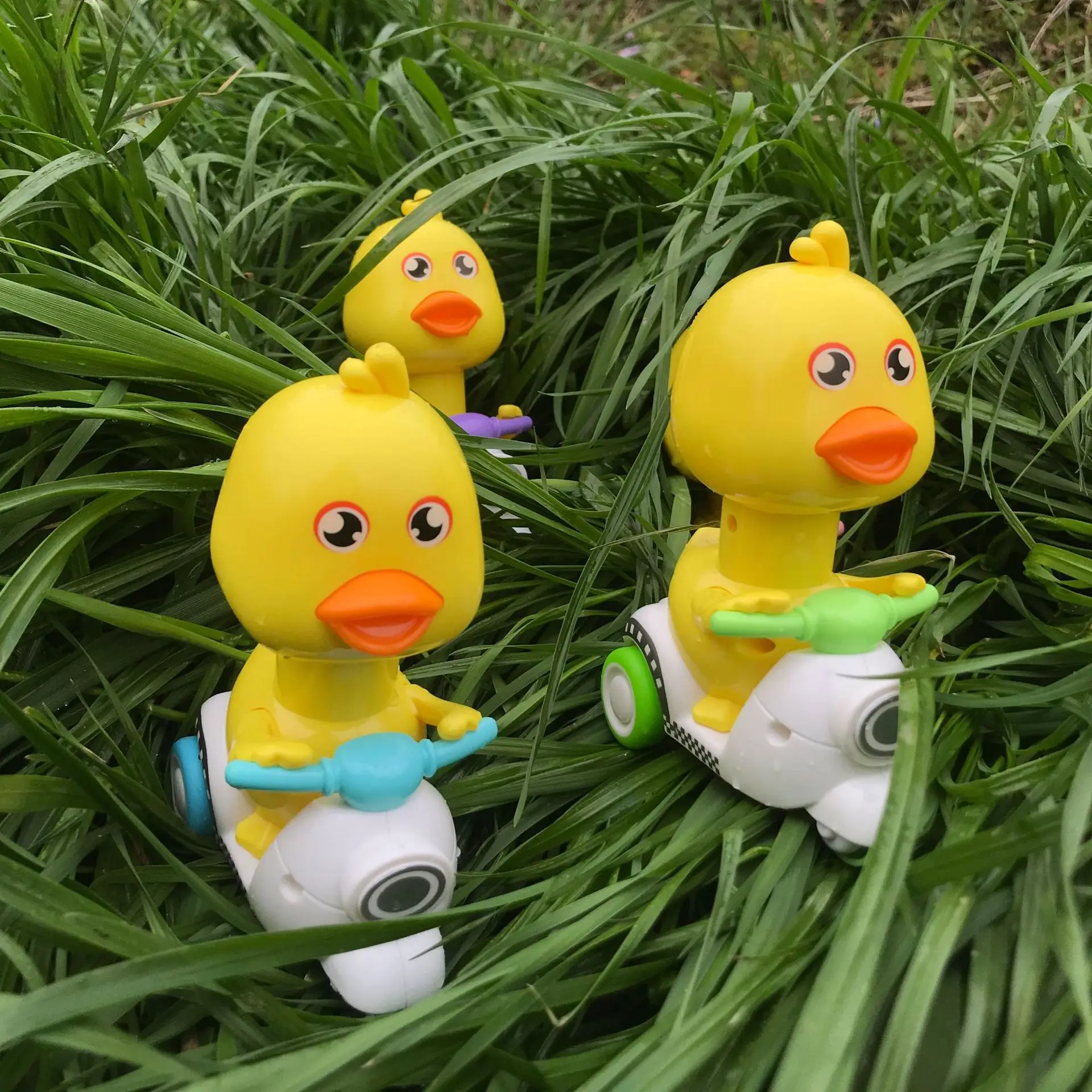 2021 new push back force inertia toy car small duck motorcycle baby small motorcycle birthday gift cute toy christmas gifts
2021 new push back force inertia toy car small duck motorcycle baby small motorcycle birthday gift cute toy christmas gifts