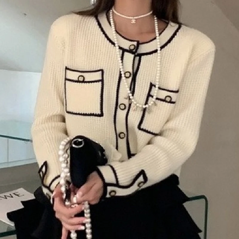 Fashion Cardigan Women Sweater Autumn Winter New Casual Long Sleeve Knitted Sweater Korean White Elegant Chic Cardigans 17561
Fashion Cardigan Women Sweater Autumn Winter New Casual Long Sleeve Knitted Sweater Korean White Elegant Chic Cardigans 17561