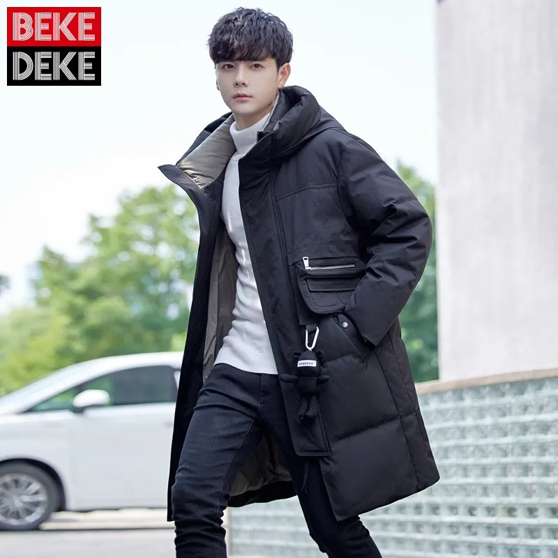 Winter New Men Thick Down Coat High Street Warm Long Sleeve Hooded Coat Casual Medium Long Gray Duck Down Jacket Male M-3XL
Winter New Men Thick Down Coat High Street Warm Long Sleeve Hooded Coat Casual Medium Long Gray Duck Down Jacket Male M-3XL