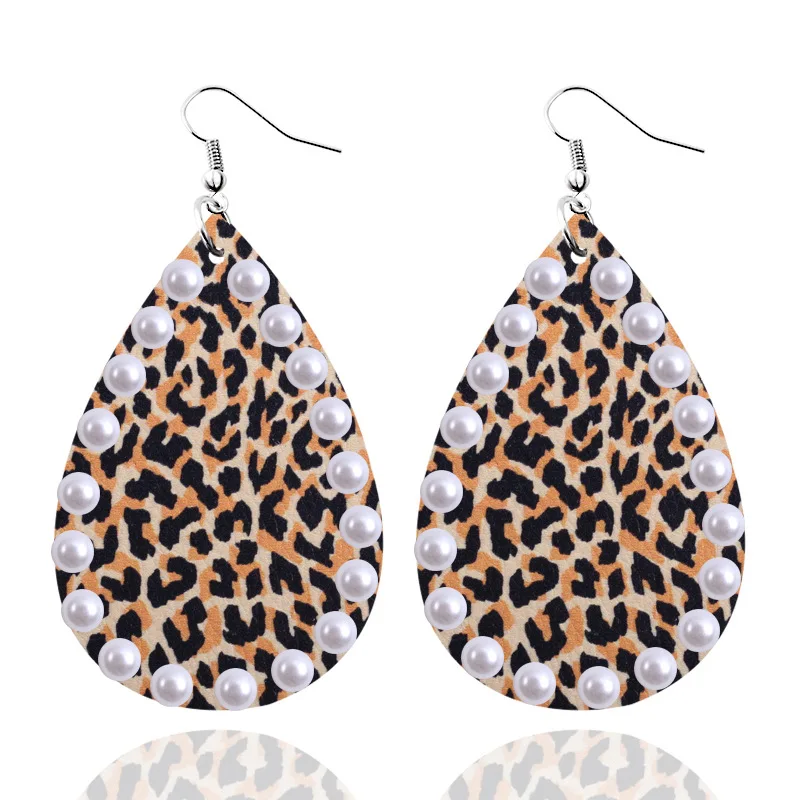 E7682 ZWPON Pave Pearl Leopard Leather Earrings for Women 2020 New Arrival Zebra Strip Leather Teardrop Earrings Jewelry Gifts
E7682 ZWPON Pave Pearl Leopard Leather Earrings for Women 2020 New Arrival Zebra Strip Leather Teardrop Earrings Jewelry Gifts